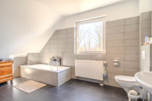 Badezimmer DG