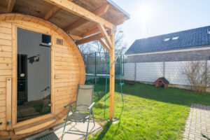 Faßsauna im Garten